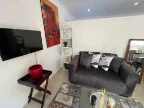A cozy cottage in Bryanston